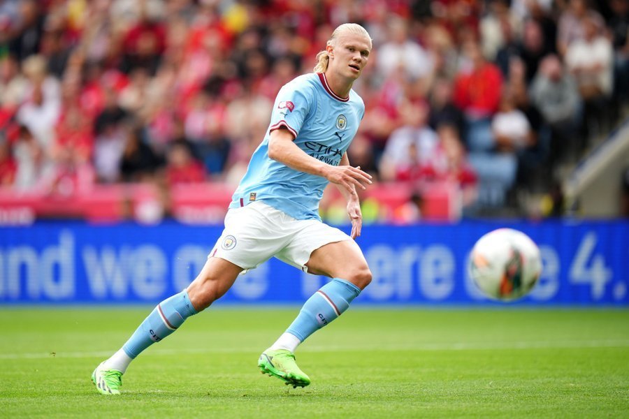 澳超官方：中央海岸水手vs悉尼FC因雷电天气推迟1个小时开球（澳超通告：受雷电影响，中央海岸水手对悉尼FC开球时间延后1小时）